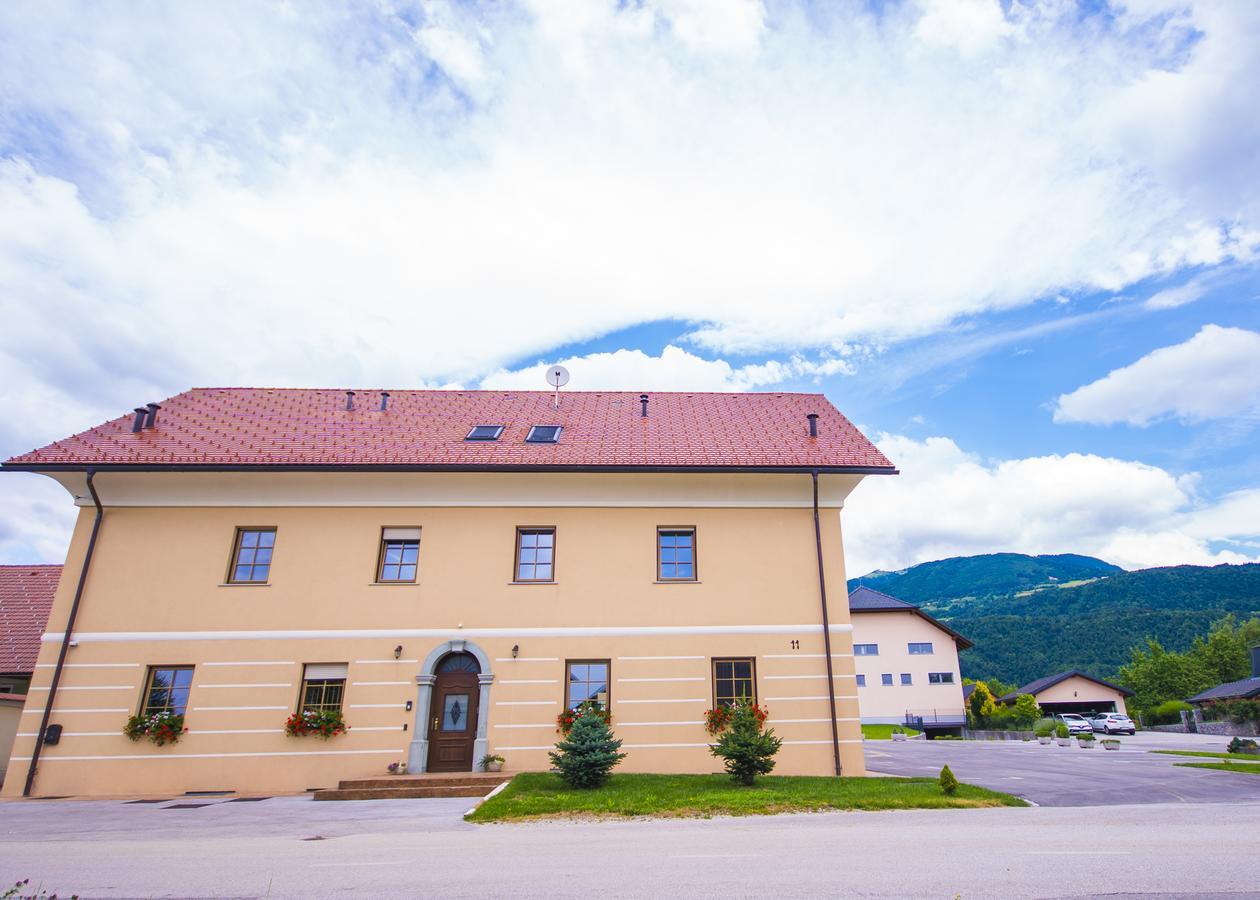 Bed & Breakfast Karun Cerklje na Gorenjskem Exteriör bild